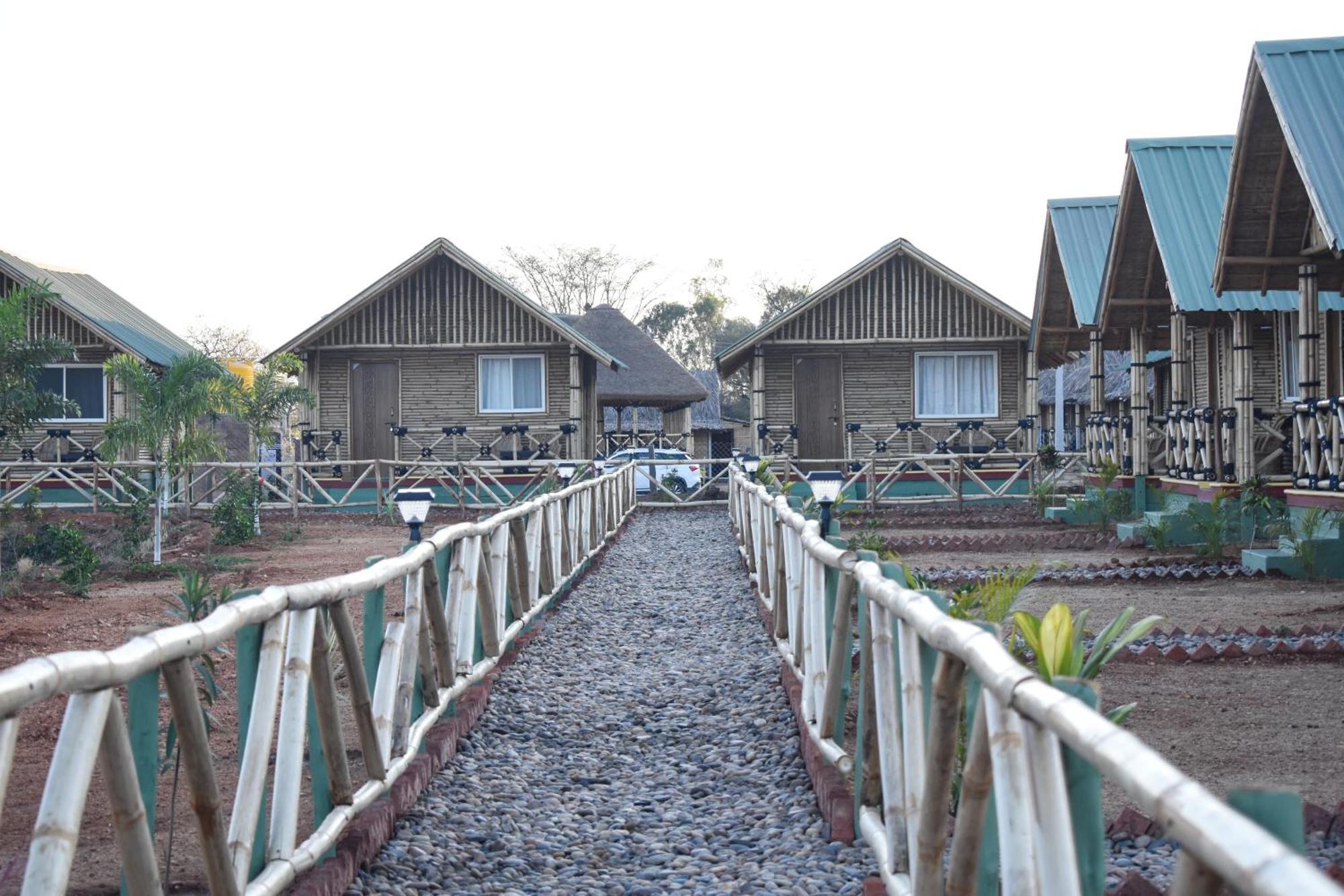 Mowgli'S Cafe Hampi & Guest House Luaran gambar