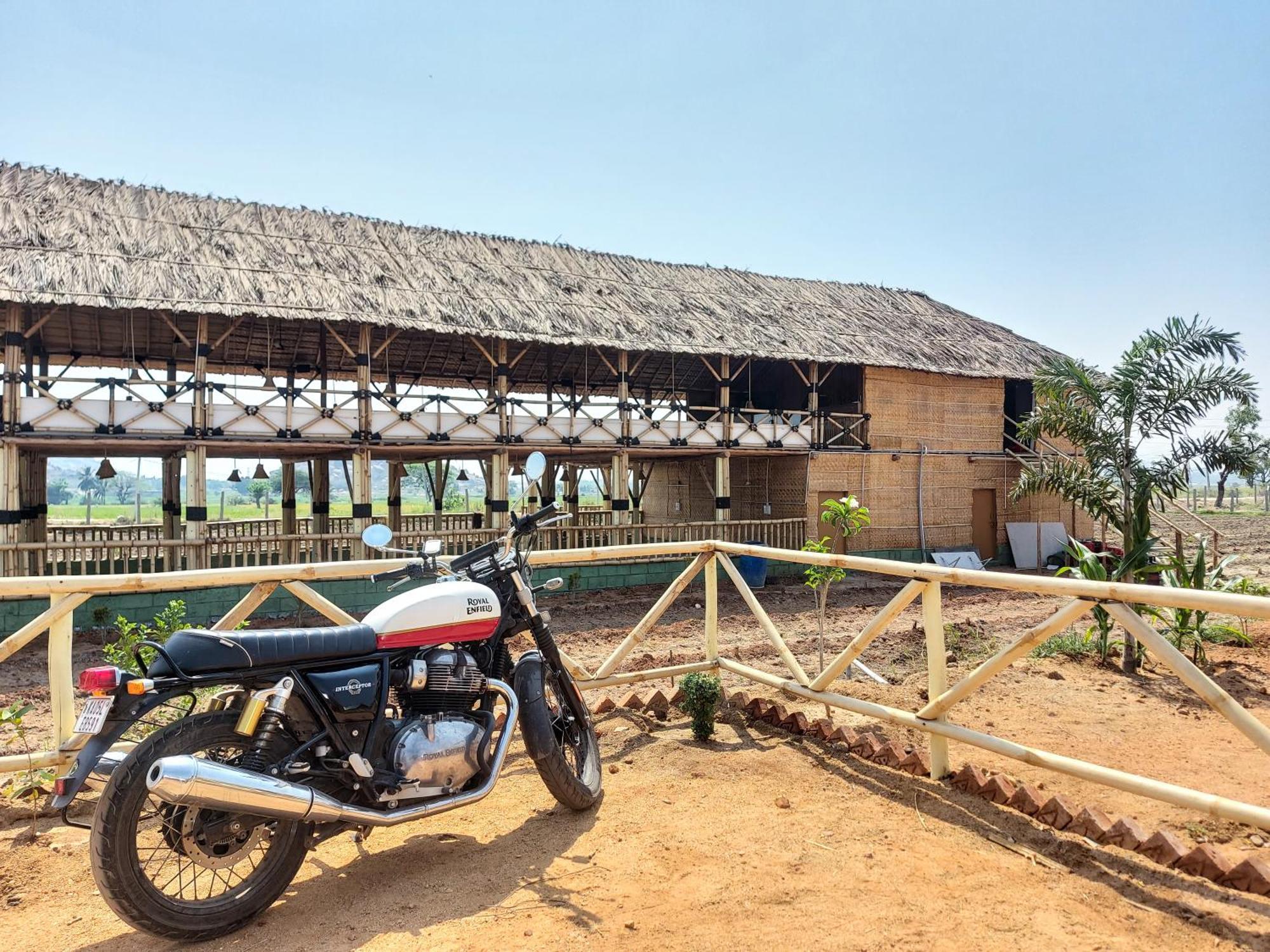 Mowgli'S Cafe Hampi & Guest House Luaran gambar