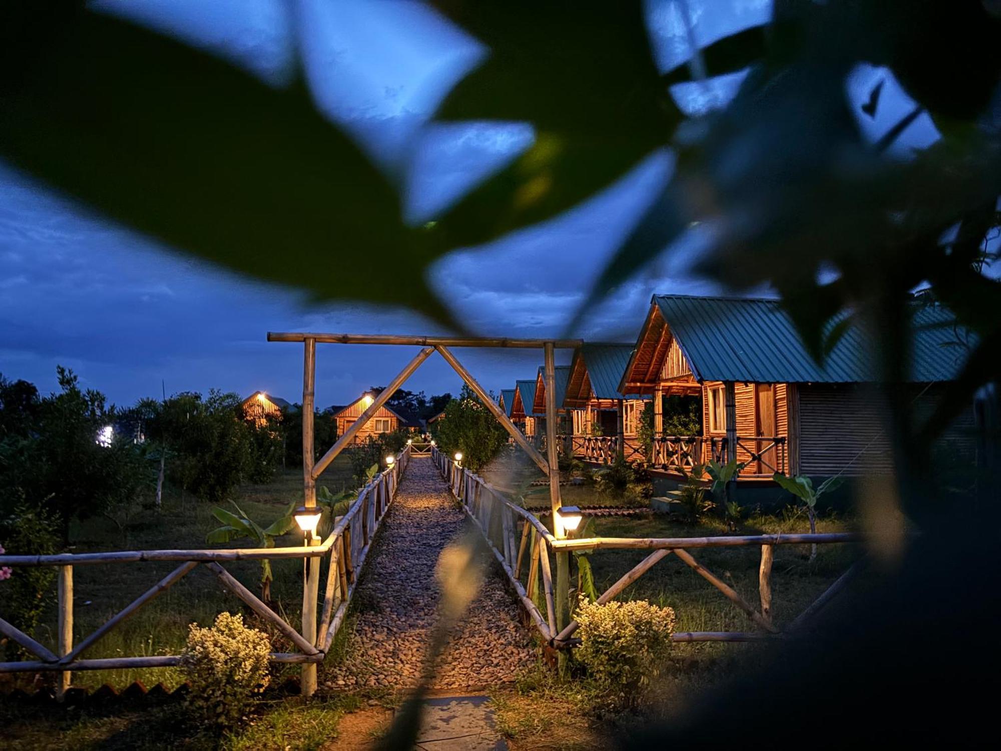 Mowgli'S Cafe Hampi & Guest House Luaran gambar