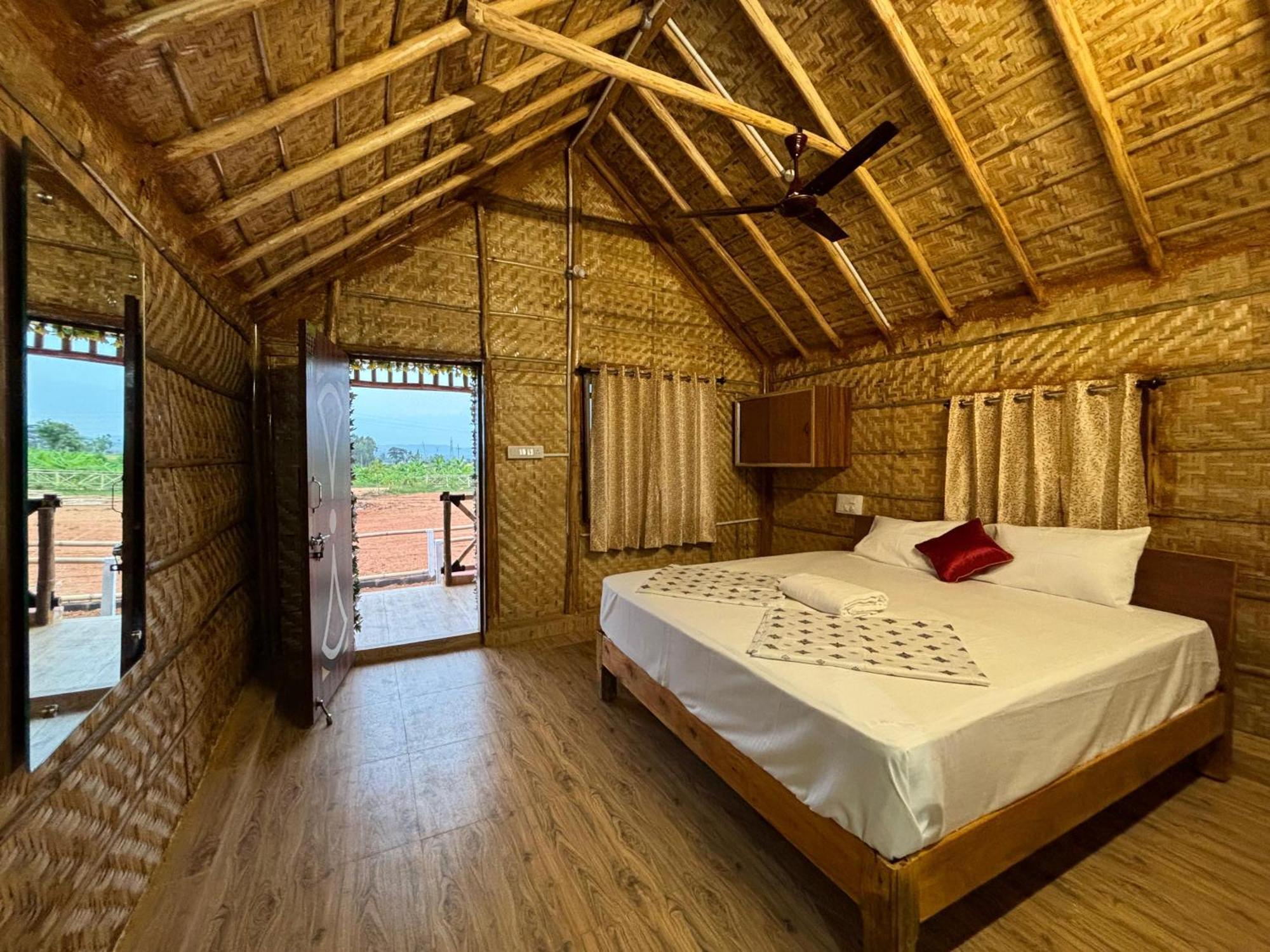 Mowgli'S Cafe Hampi & Guest House Luaran gambar