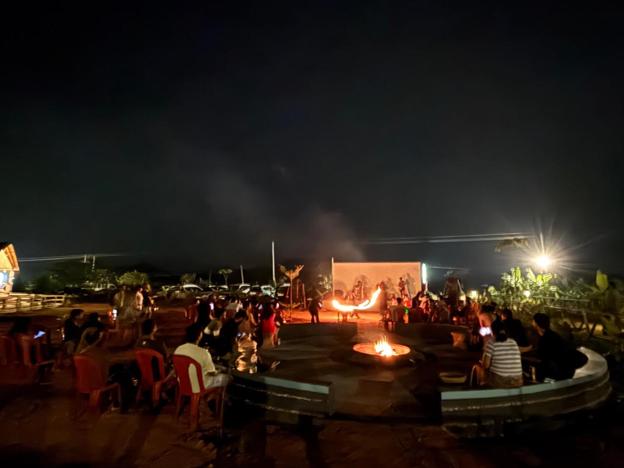 Mowgli'S Cafe Hampi & Guest House Luaran gambar